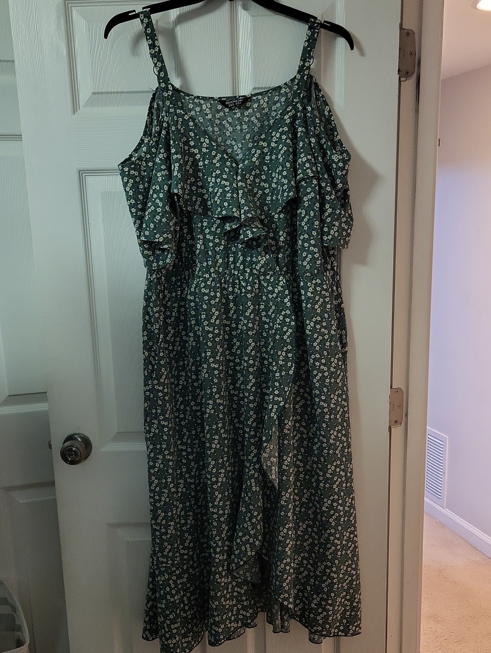 BloomChic Green Floral Ruffle Midi Dress